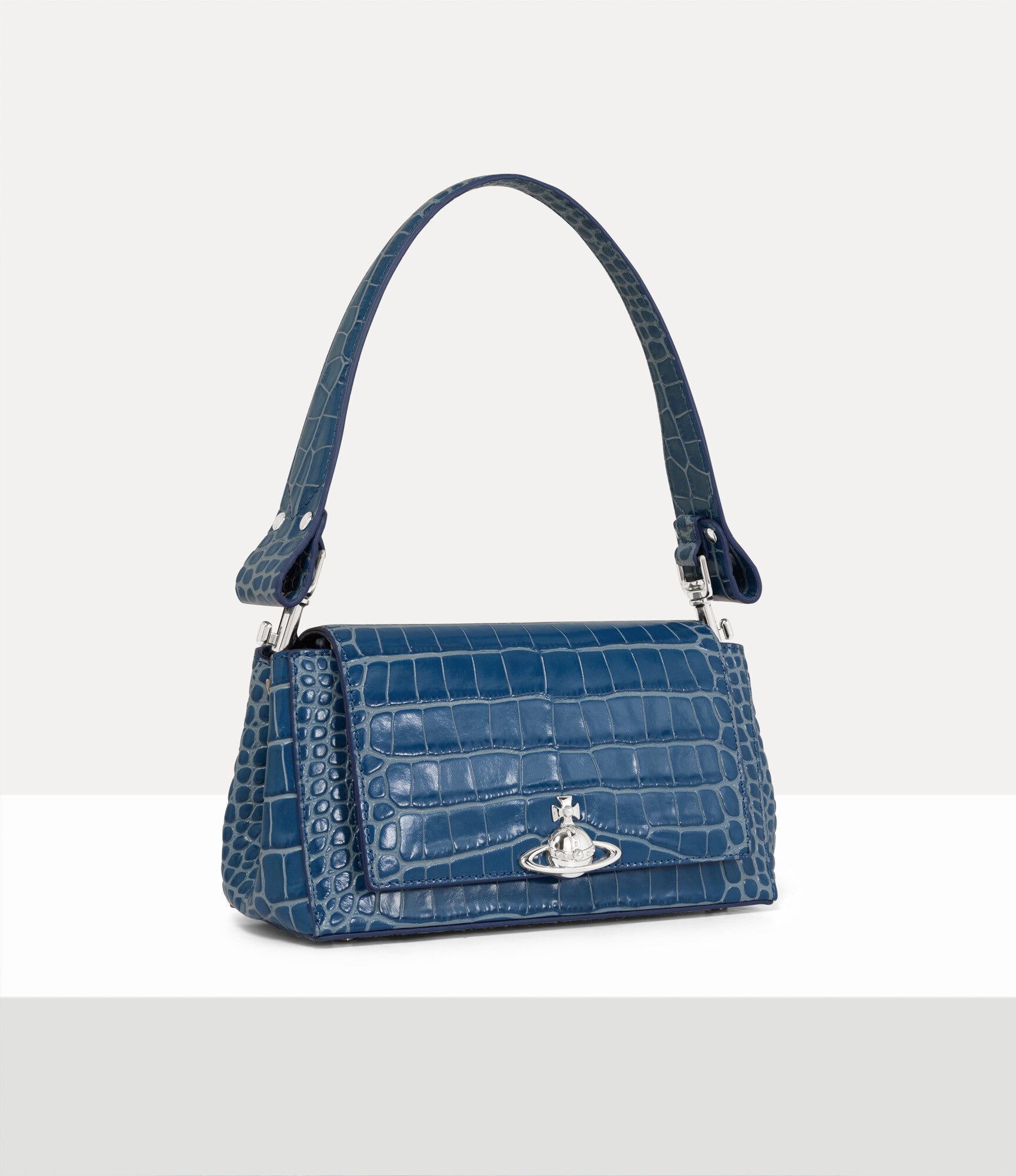 Hazel Medium Handbag 2