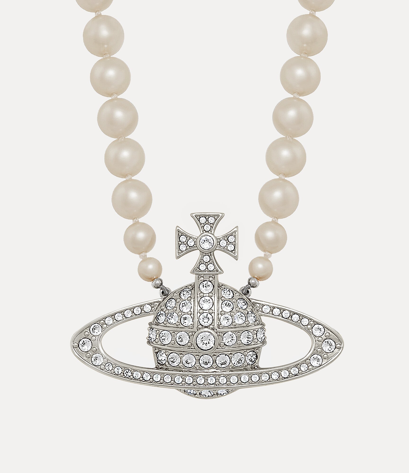 Man. Bas Relief Pearl Necklace 2