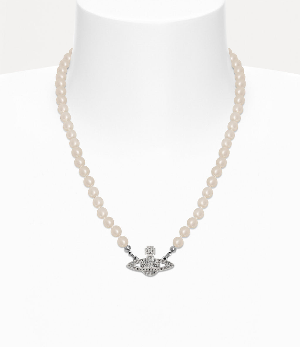 Man. Mini Bas Relief Pearl Necklace