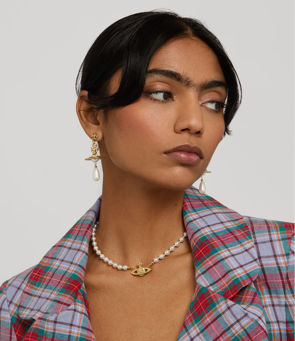 Mini Bas Relief Pearl Choker 3