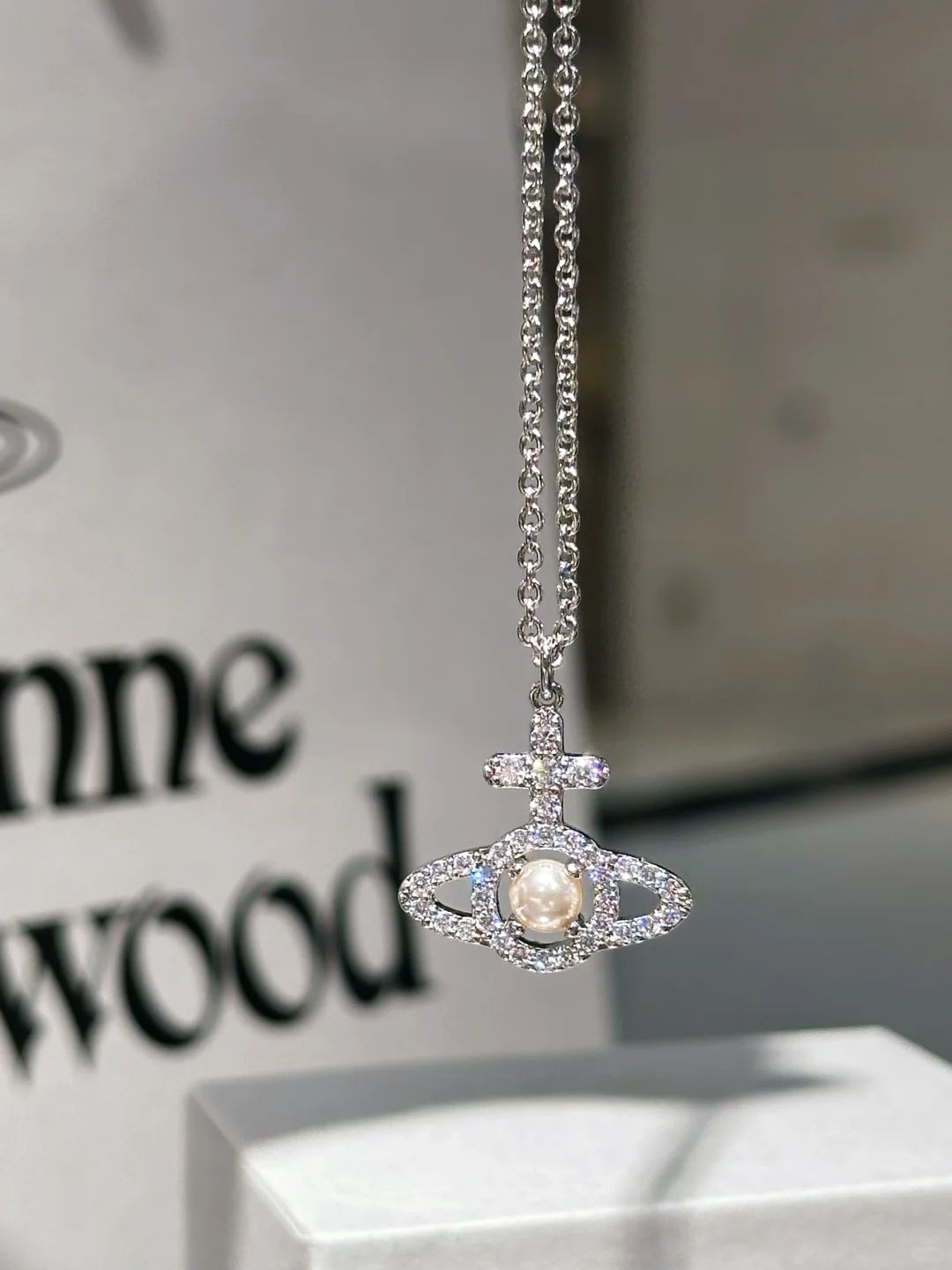 Olympia Pearl Pendant Necklace Silver White 6482WH